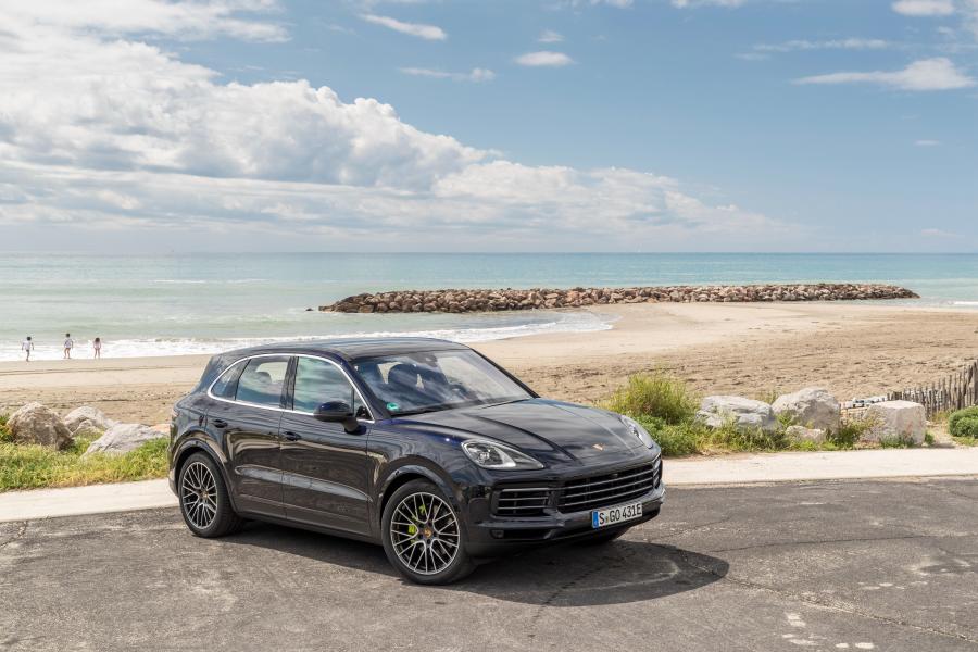 Porsche Cayenne E-Hybrid (PO536) 2018 года  (WW) (фото 29 из 85)